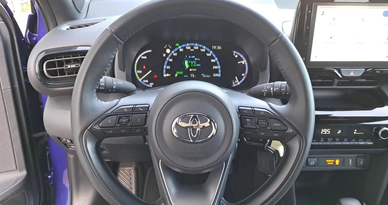 Toyota Yaris Cross cena 119900 przebieg: 16733, rok produkcji 2022 z Sośnicowice małe 154